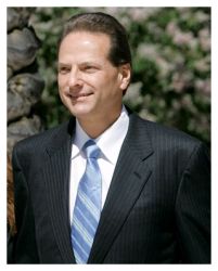 Santa Ana, Calif.-- A federal judge in California has tossed out billionaire Anaheim Ducks owner Henry Samueli's guilty plea for allegedly lying to investigators.